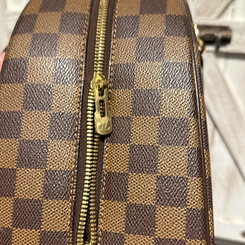 Louis Vuitton
Nolita Handbag Damier 24 Heures - Picture 2 of 9